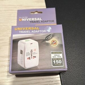Universal travel adaptor